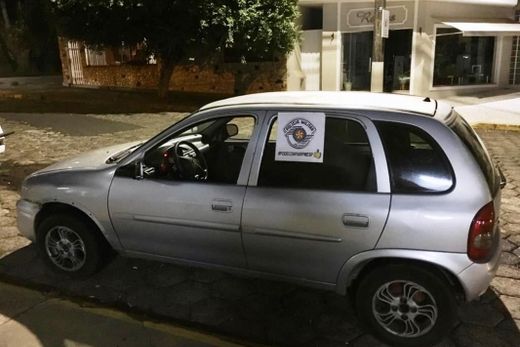 Força Tática apreende droga, dinheiro e recupera carro roubado — foto 3 de 3