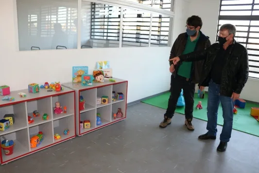 Cido Ferrari e Rodrigo Garcia entregam nova Creche-Escola — foto 1 de 1