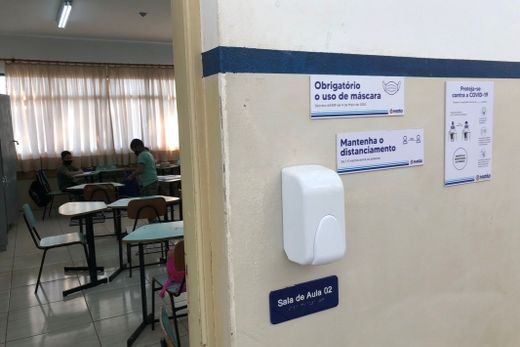 Escolas retomam aulas presenciais — foto 3 de 4