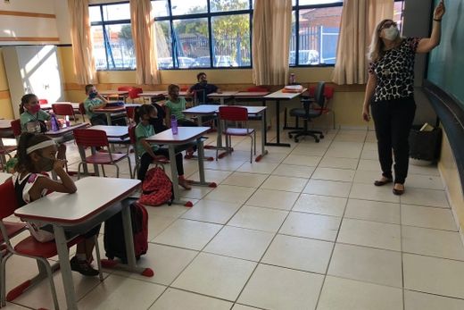 Escolas retomam aulas presenciais — foto 4 de 4