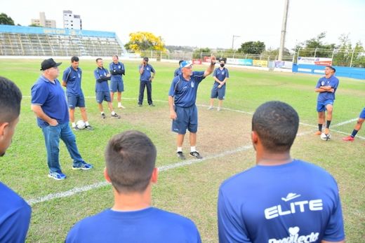 Matonense estreia novo técnico contra o CAT — foto 3 de 4