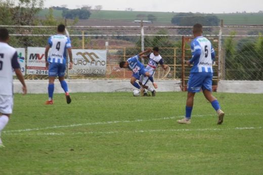 Matonense vence São-Carlense e se garante na semifinal — foto 2 de 6