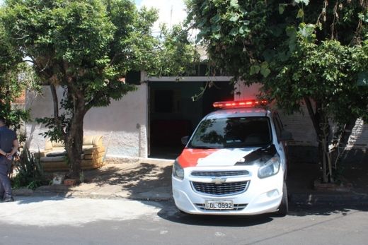 Mulher é encontrada morta em sua residência no Jardim Itália — foto 4 de 4