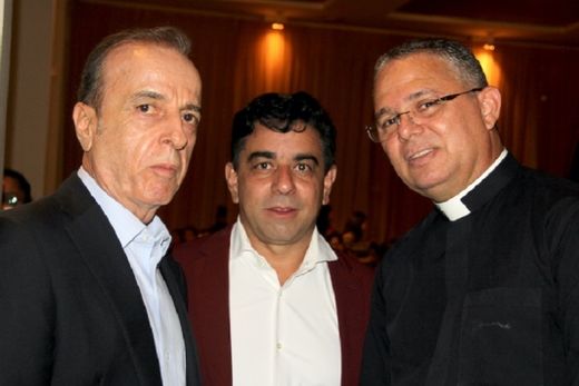Leonardo fez show na cidade — foto 7 de 25
