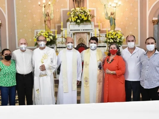 Paróquia em Dobrada celebra seus 99 anos — foto 1 de 2