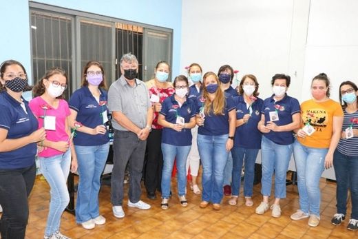 Prefeitura celebra Dia da Mulher com homenagem às servidoras — foto 3 de 6