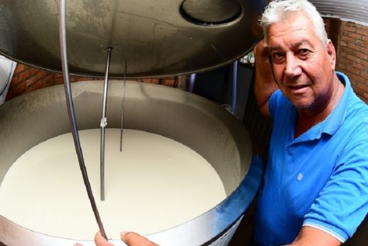 Criador investe em leite orgânico — foto 2 de 4
