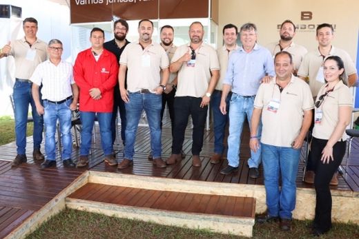 Prefeito prestigiou empresas de Matão na Agrishow — foto 7 de 8