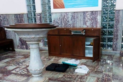 Igreja Matriz é invadida, furtada e vandalizada — foto 4 de 6