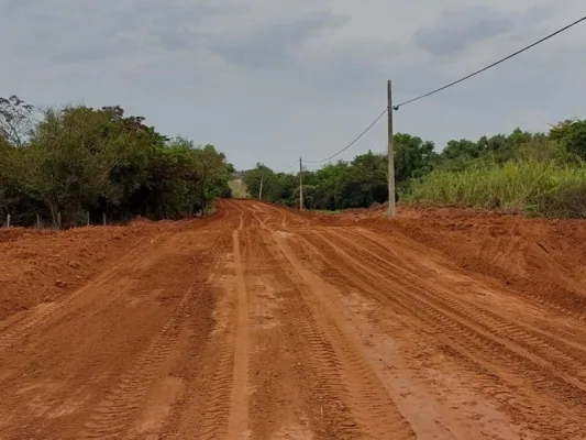 Continua a recuperação de estradas rurais — foto 1 de 1