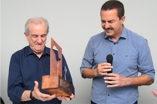 Francisco Matturro é homenageado — foto 2 de 3