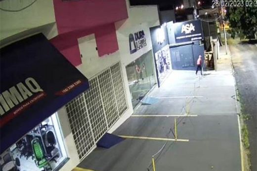 Indivíduo tentou furtar loja no centro de Matão — foto 2 de 2