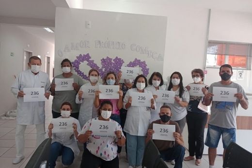Secretaria da Saúde homenageia vítimas da covid-19 — foto 2 de 2