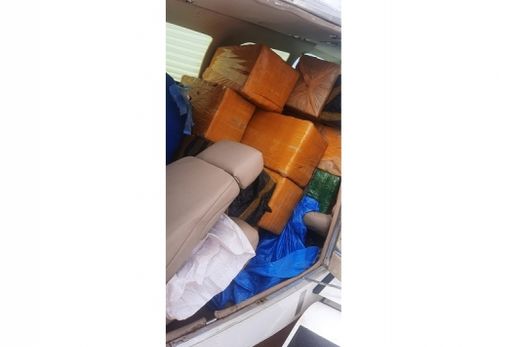 Caças da FAB interceptam avião com 400 kg de cocaína entre Matão e Dobrada — foto 2 de 3