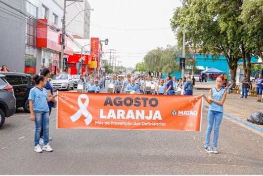 Passeata alusiva às deficiências marca o Agosto Laranja — foto 7 de 8