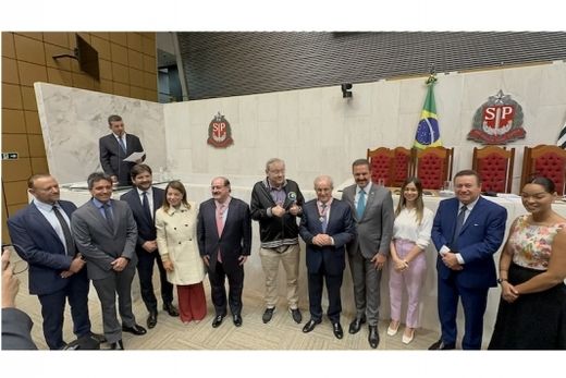 Antonio Galli e Francisco Matturro recebem Colar de Honra ao Mérito — foto 2 de 2