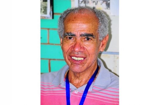Paulo Bernardi cria cinco troféus para o futebol amador — foto 2 de 5