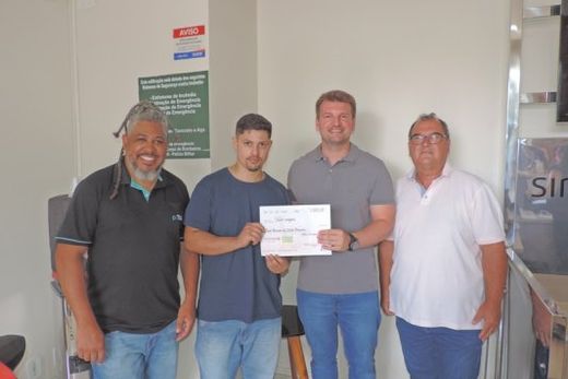 Sincomércio e ACE entregam prêmios da Campanha de Natal — foto 3 de 4