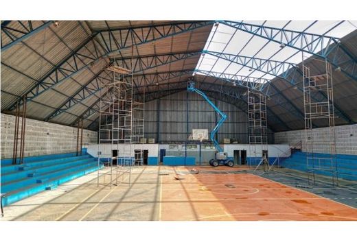 Ginásio e piscinas passam por reformas — foto 2 de 2