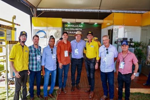 Cido Ferrari esteve na Agrishow 2024 — foto 2 de 7