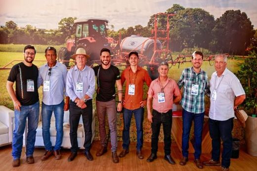Cido Ferrari esteve na Agrishow 2024 — foto 5 de 7