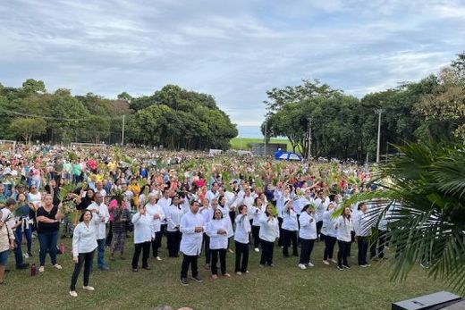 Fiéis mantêm a tradição da Procissão de Ramos — foto 2 de 2