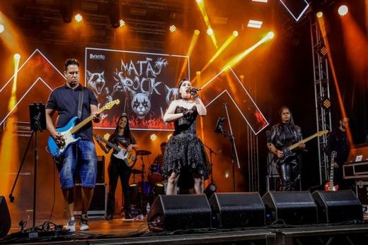 Encontro de gerações e muito som marcam o Matão Rock — foto 5 de 12