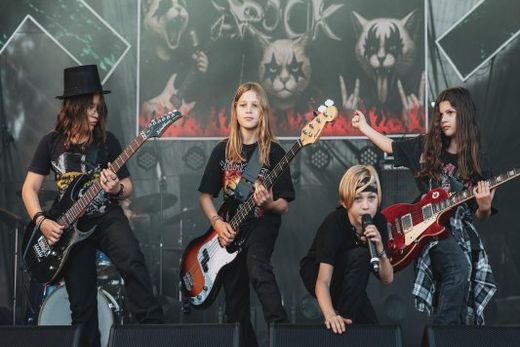 Encontro de gerações e muito som marcam o Matão Rock — foto 10 de 12