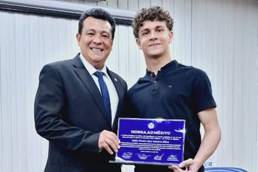 Câmara concede Honra ao Mérito ao bailarino João Pedro — foto 4 de 11