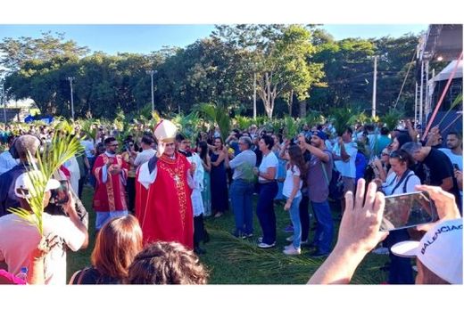 40ª Caminhada da Fé reúne cerca de 9 mil pessoas — foto 3 de 5