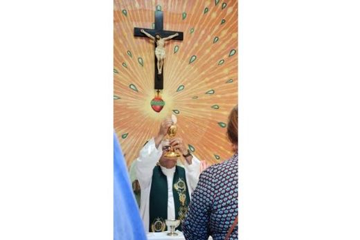 Hospital recebe relíquia de São Pio de Pietrelcina — foto 3 de 5