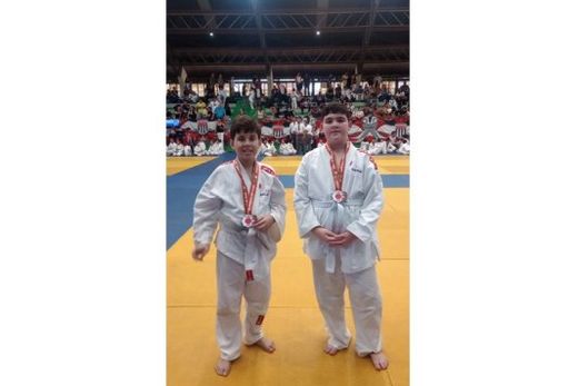 Judô conquista 15 medalhas — foto 2 de 2