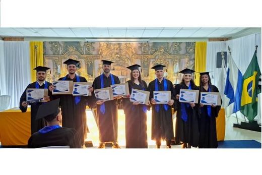 Fatec realiza colação de grau dos formandos do 1º semestre — foto 2 de 6