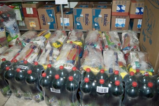 MC Tigres Guerreiros doa cestas básicas — foto 4 de 8