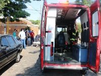 Acidente deixa mãe e filha feridas — foto 3 de 4