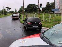 Colisão entre dois carros no IV Centenário deixa 5 pessoas feridas — foto 2 de 7