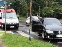 Colisão entre dois carros no IV Centenário deixa 5 pessoas feridas — foto 4 de 7