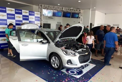 Onix Plus é apresentado em Matão pela Graciano — foto 2 de 9