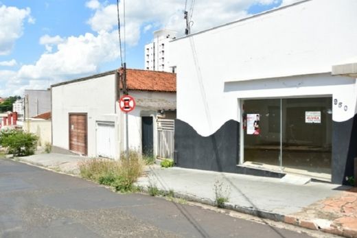 Número de imóveis vagos na área central chama atenção — foto 2 de 3